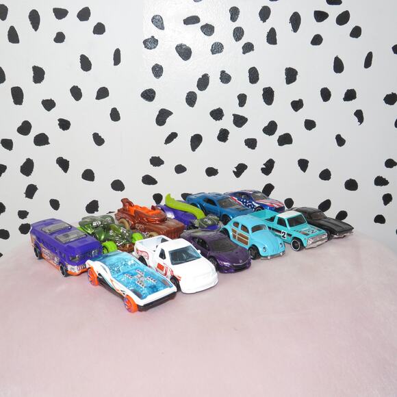 Hot Wheels Mixed Matchbox Car Lot of 12 - Picture 1 of 14